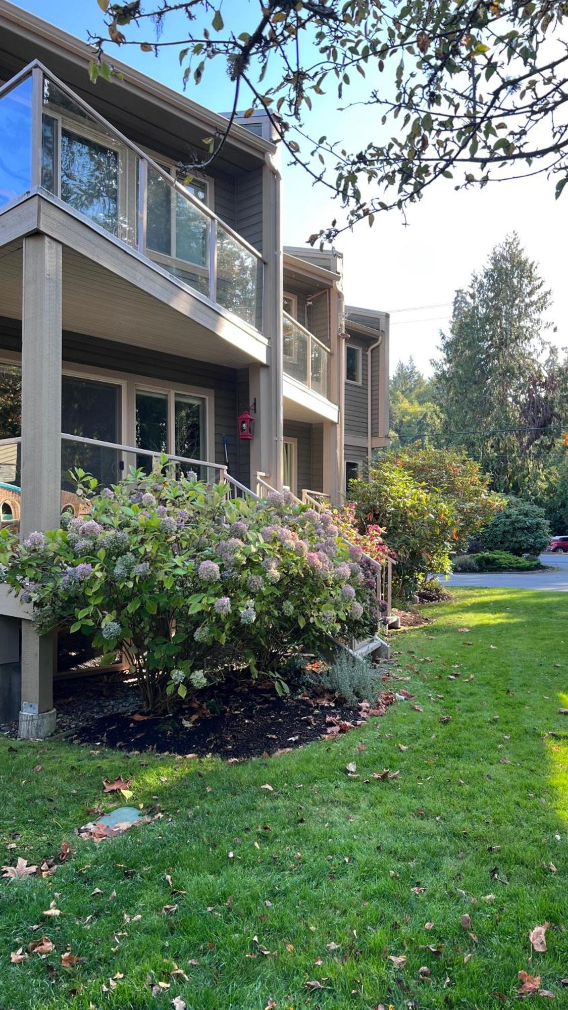 Shorewater Resort Qualicum Beach Exterior photo