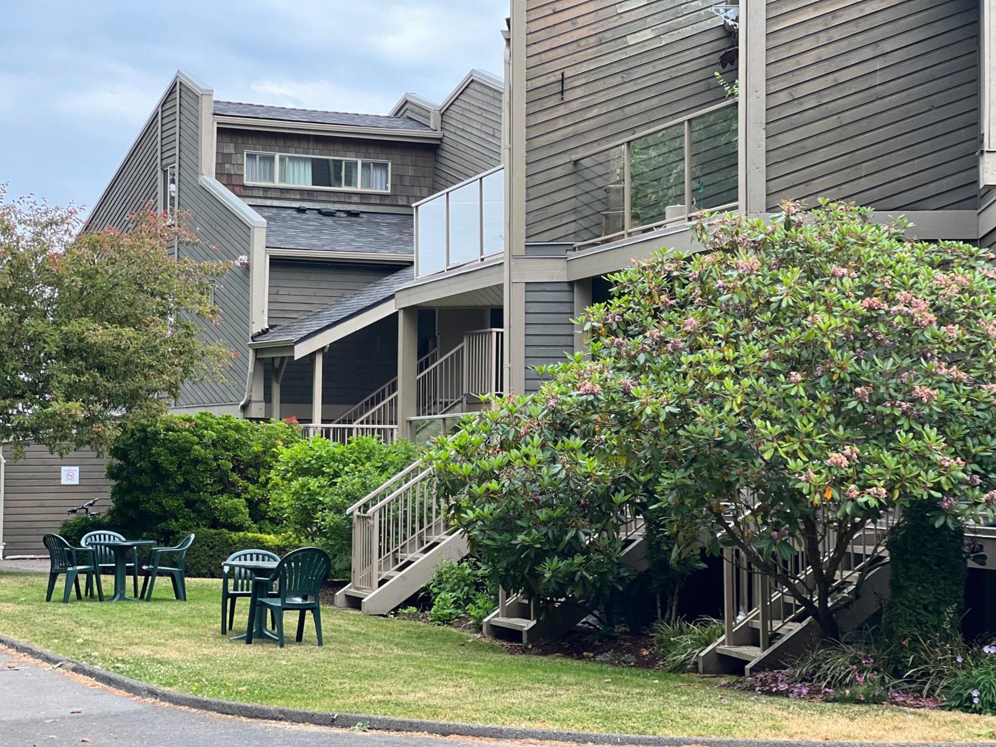 Shorewater Resort Qualicum Beach Exterior photo